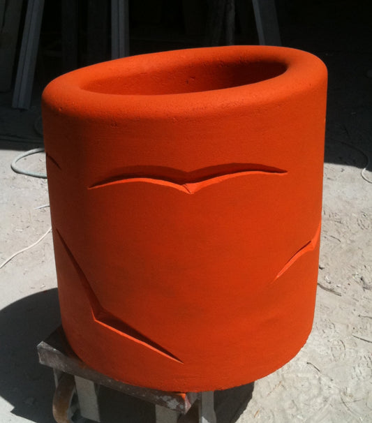 פסל ציפורים אמנותי עשוי מפח ממוחזר בעבודת יד של וינקלר האומן, יצירת אמנות ירוקה מקורית בגוונים טבעיים של מתכת