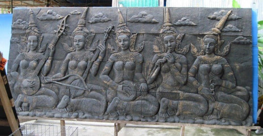 תבליט אבן חול מהמזרח 3