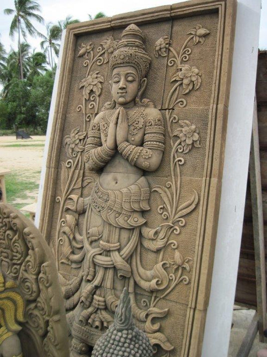 תבליט אבן חול מהמזרח 1