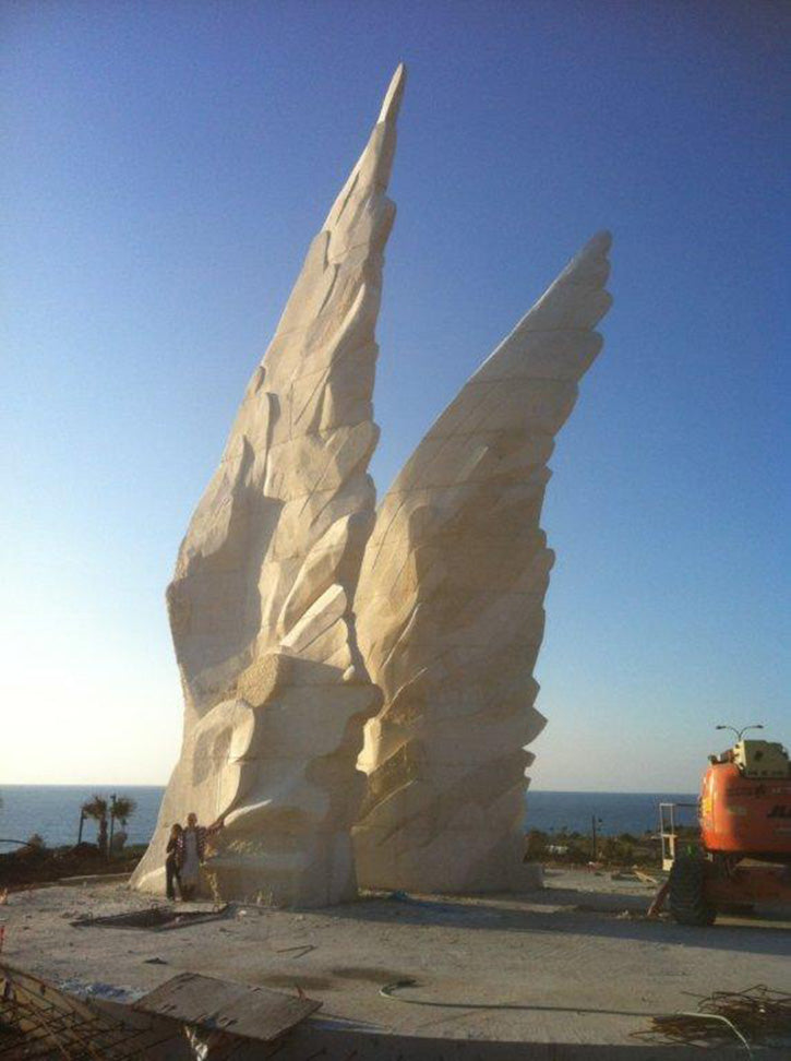 כנפיים - האנדרטה הלאומית לניצחון הצבא האדום על גרמניה הנאצית ולשואה
אנדרטות
הקמת אנדרטה
הקמת אנדרטאות בישראל