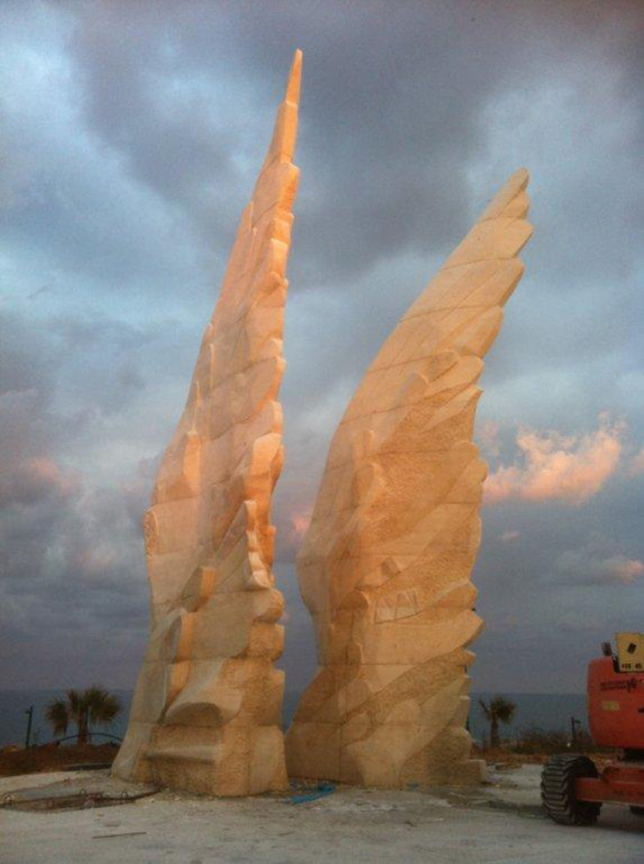 כנפיים - האנדרטה הלאומית לניצחון הצבא האדום על גרמניה הנאצית ולשואה
אנדרטות
הקמת אנדרטה
הקמת אנדרטאות בישראל